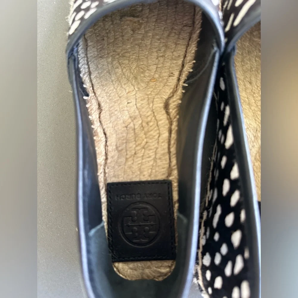 Tory Burch McKenzie Pony Print Leather and‎ Calf Hair Espadrilles - Size 7.5